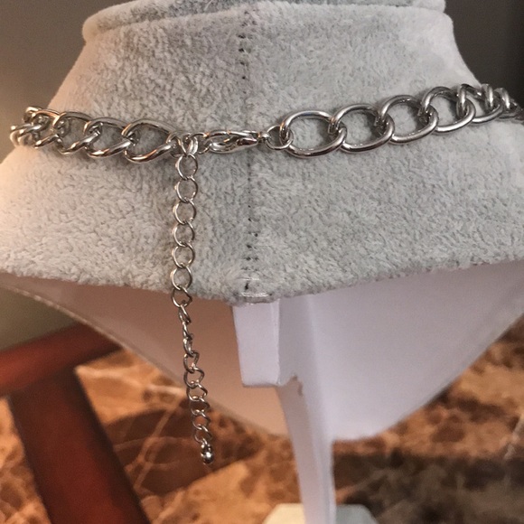 🆕 Gorgeous necklace and earrings set. - Picture 7 of 11